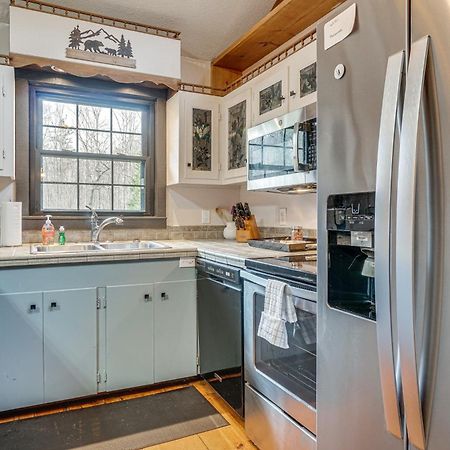 Charming Cabin With Fire Pit And Decks About 7 Mi To Helen Sautee Nacoochee Екстер'єр фото