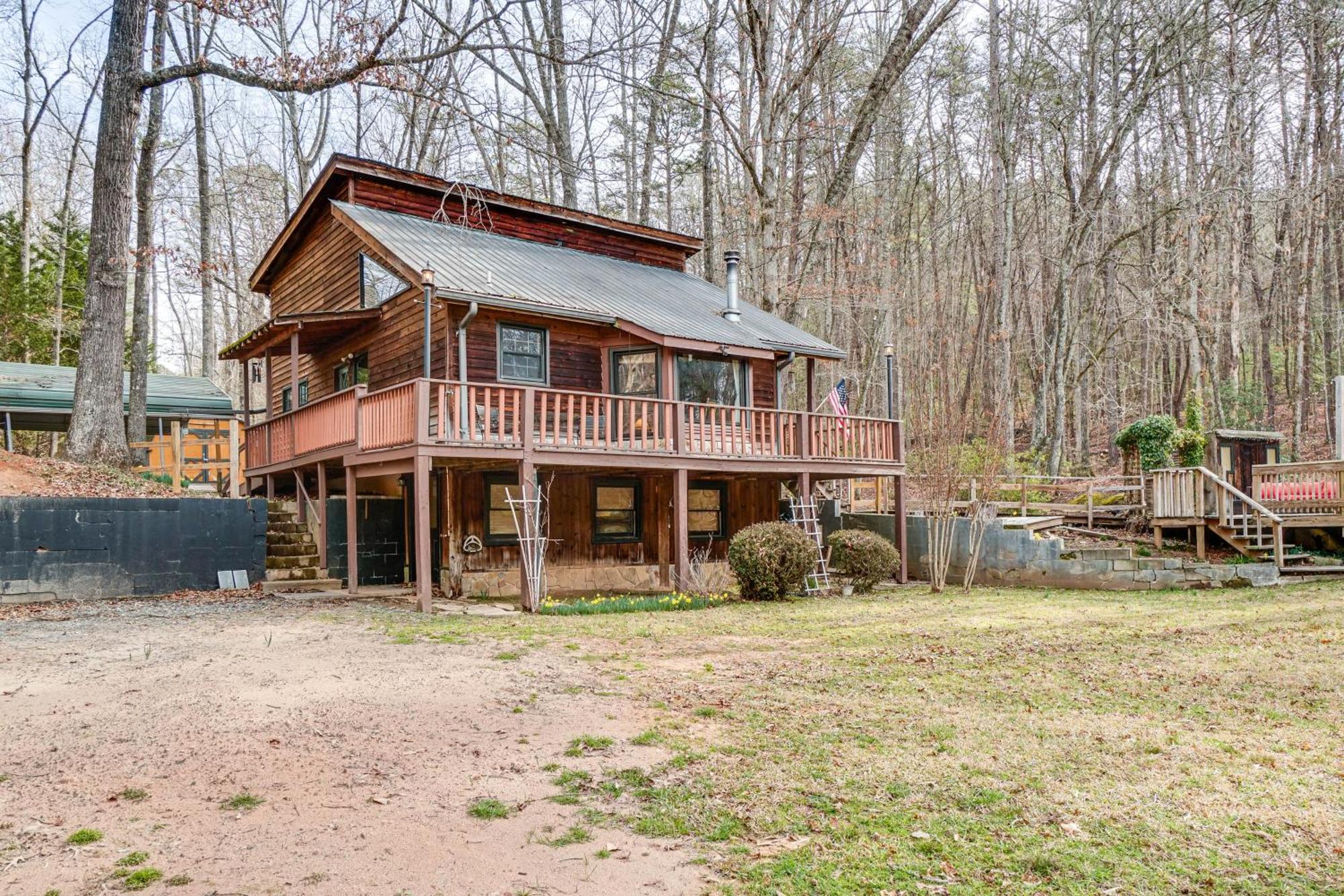 Charming Cabin With Fire Pit And Decks About 7 Mi To Helen Sautee Nacoochee Екстер'єр фото
